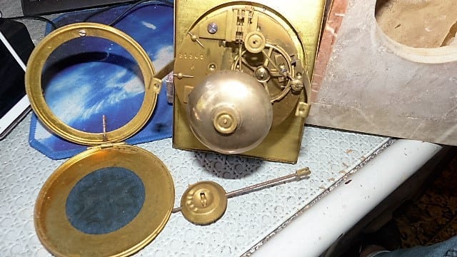 Pendule 1900 régule style art déco haut 30 larg 40 prof 12 cm — photo 2