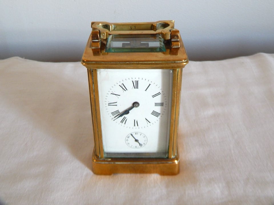 ANCIENNE PENDULE Réveil D'OFFICIER en LAITON — photo 2