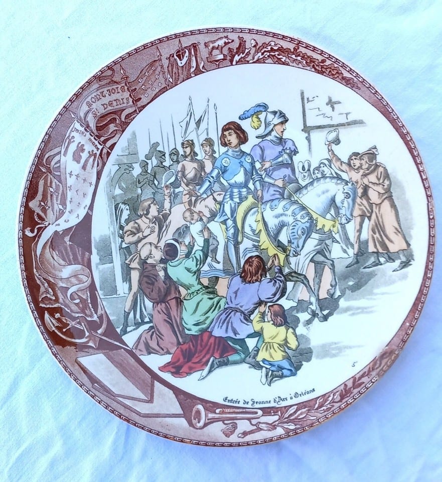 SARREGUEMINES  4 assiettes JEANNE D'ARC — photo 7