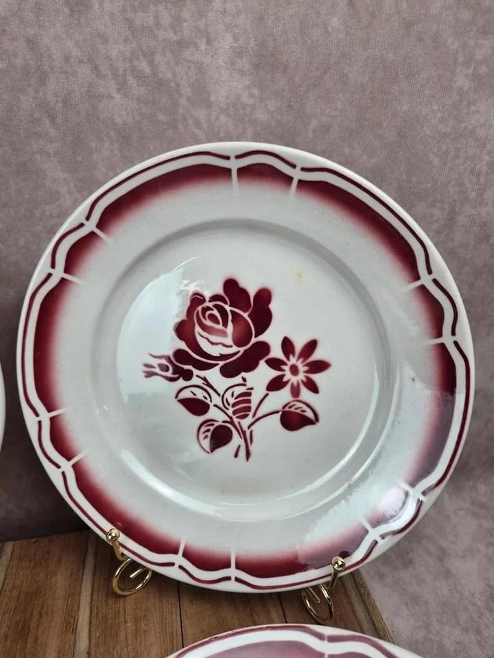 Lot de 6 assiettes plates anciennes Badonviller Fb – roses bordeaux — photo 4