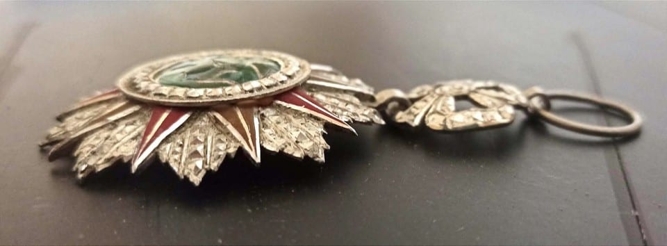 Médaille tunisienne argent massif et émail Années 191O Hauteur 7,5 cm — foto 2