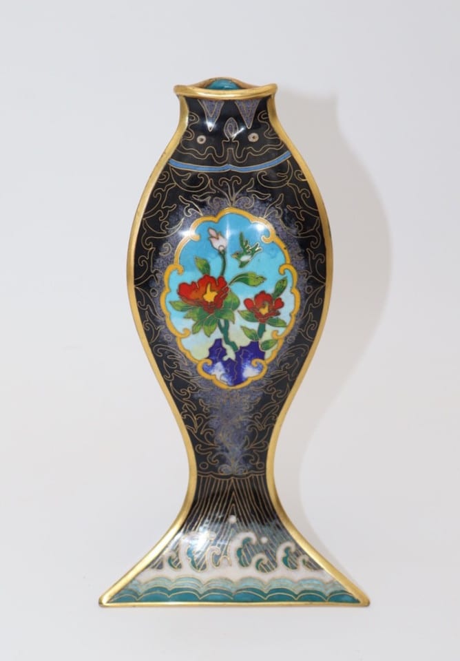 Vase asiatique en émaux cloisonnés – décor floral et oiseaux – fond noir — photo 4