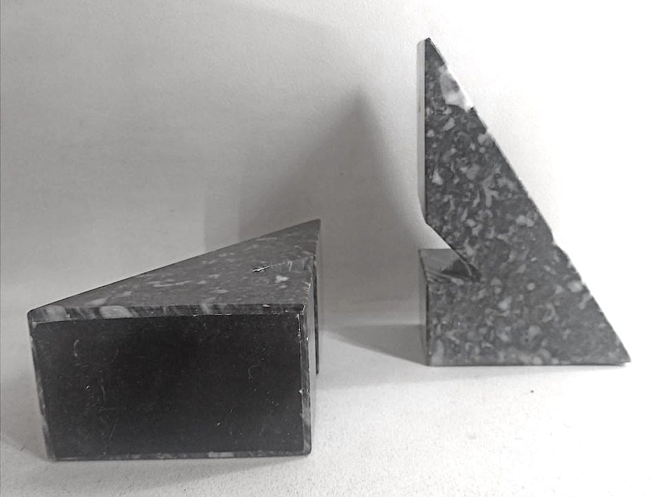 Paire de serre-livres marbre Années 70 Hauteur 18,2 cm — photo 6