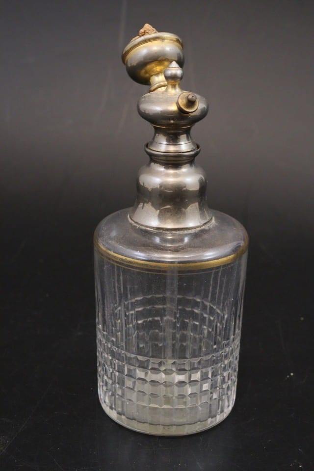 Flacon vaporisateur cristal de Baccarat modèle Nancy — Foto 3
