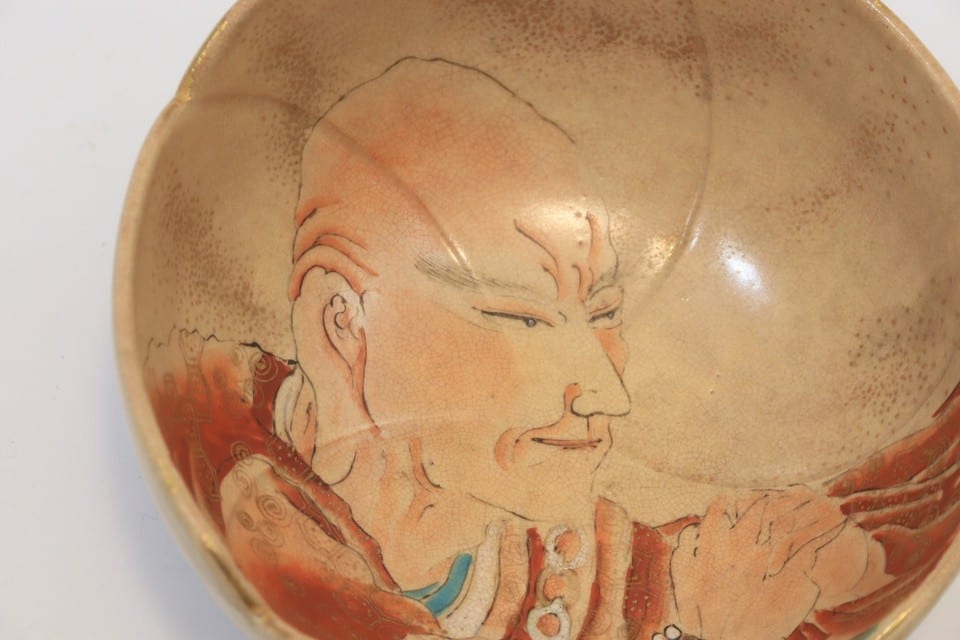 Ancien bol à thé faïence céramique japon visage samouraï Satsuma période Meiji — foto 5