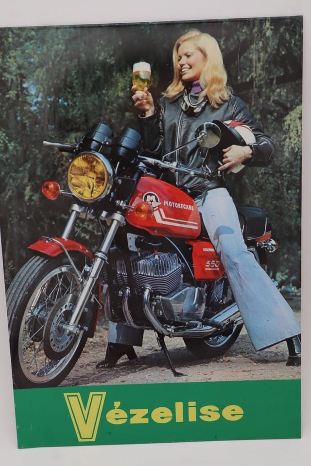 Plaque publicitaire bière Vézelise – Moto Motobécane 350 – Vintage — photo 3