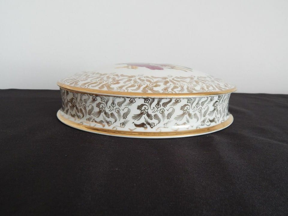 ANCIENNE GRANDE Bonbonnière en PORCELAINE de LIMOGES Décor de Scène Galante — photo 6
