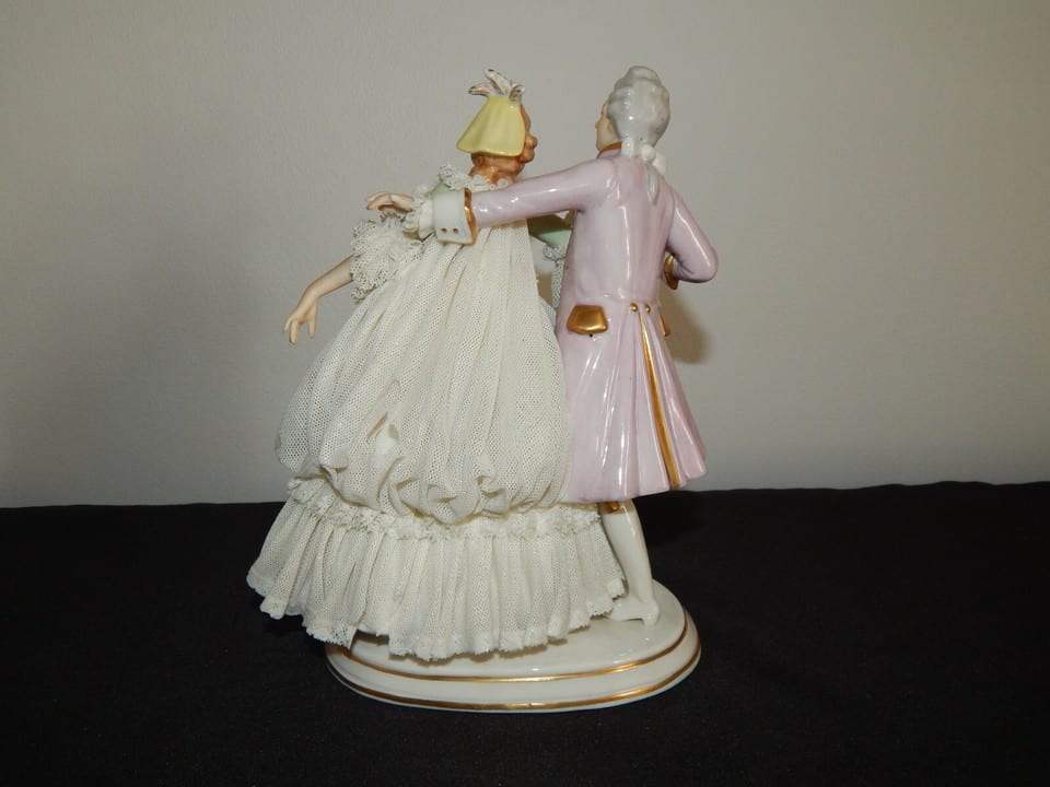ANCIENNE SCULPTURE en PORCELAINE SAXE DRESDEN Danseurs Signée E.Bohne Fils ? — photo 4