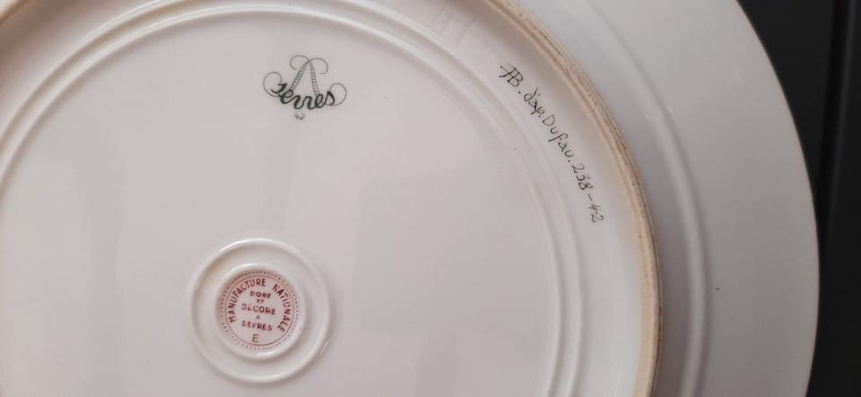 Assiette Porcelaine de Sèvres 1942 décor Paris Authentique à restaurer — photo 5