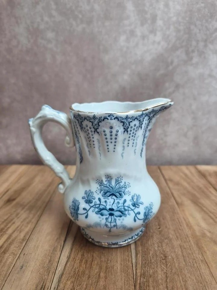 Pot à lait ancien Saint-amand et Hamage Régence terre de fer bleu — photo 3
