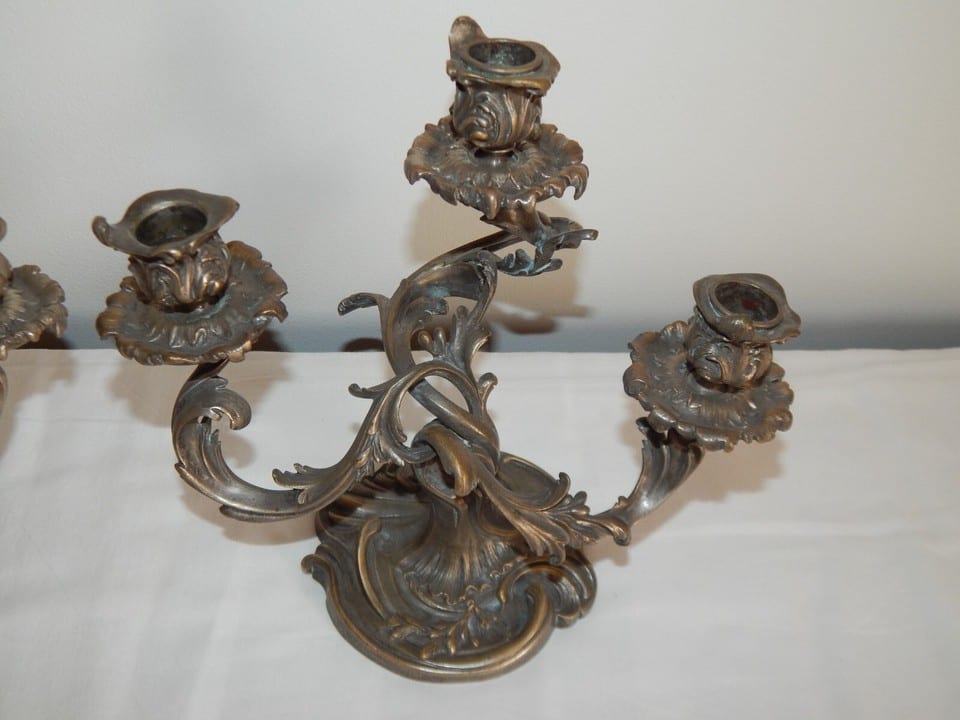 PAIRE ANCIEN BOUGEOIRS en BRONZE à 3 Feux — photo 2