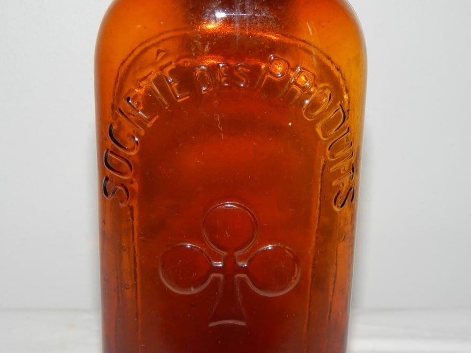 ANCIENNE et Véritable BOUTEILLE en VERRE " Société des Produits AS de Trèfle " — photo 4