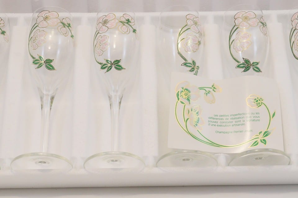 Coffret 6 flûtes à champagne Perrier-Jouët décor émaillé fleurs Art Nouveau neuf — photo 2