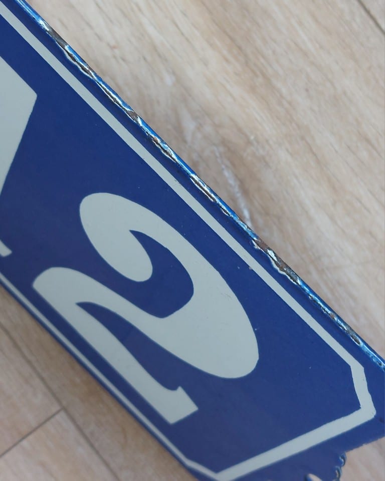 Ancienne PLAQUE émaillée de maison numéro 12 — foto 4