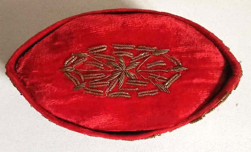 Chapeau traditionnel nigérien Igbo Largeur 29,5 cm — photo 4