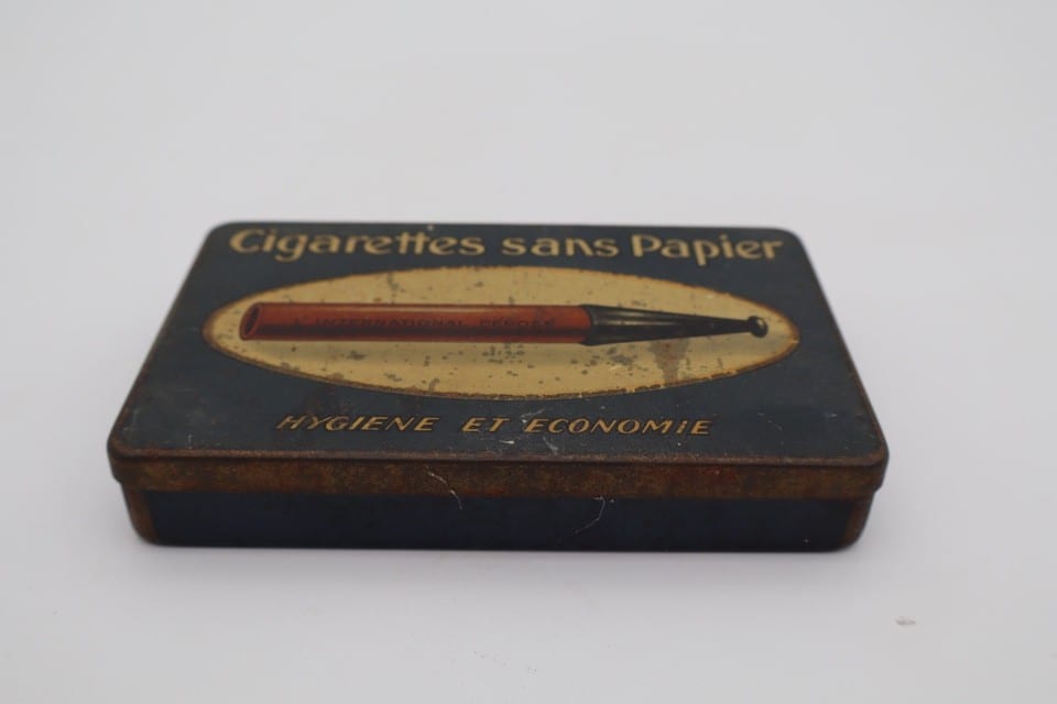 Boîte ancienne Cigarettes sans Papier L’International –tabac– objet publicitaire — photo 3