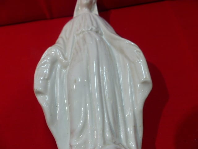 VIERGE EN PORCELAINE DE ANDENNE BELGIQUE HAUT 25 CM — photo 3