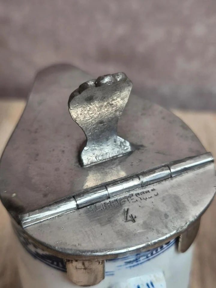 Paire de pots à lait anciens Boch Frères Keramis – modèle Saxe — photo 5
