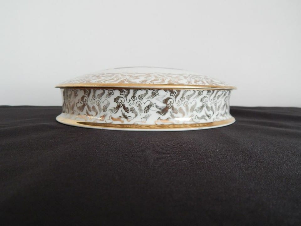 ANCIENNE GRANDE Bonbonnière en PORCELAINE de LIMOGES Décor de Scène Galante — photo 4
