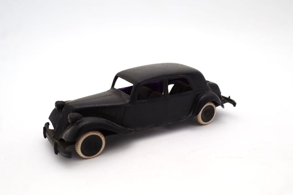 Ancienne Miniature CITROËN 11 CV Traction Avant - Marque CLÉ N°2 - Plastique — photo 3