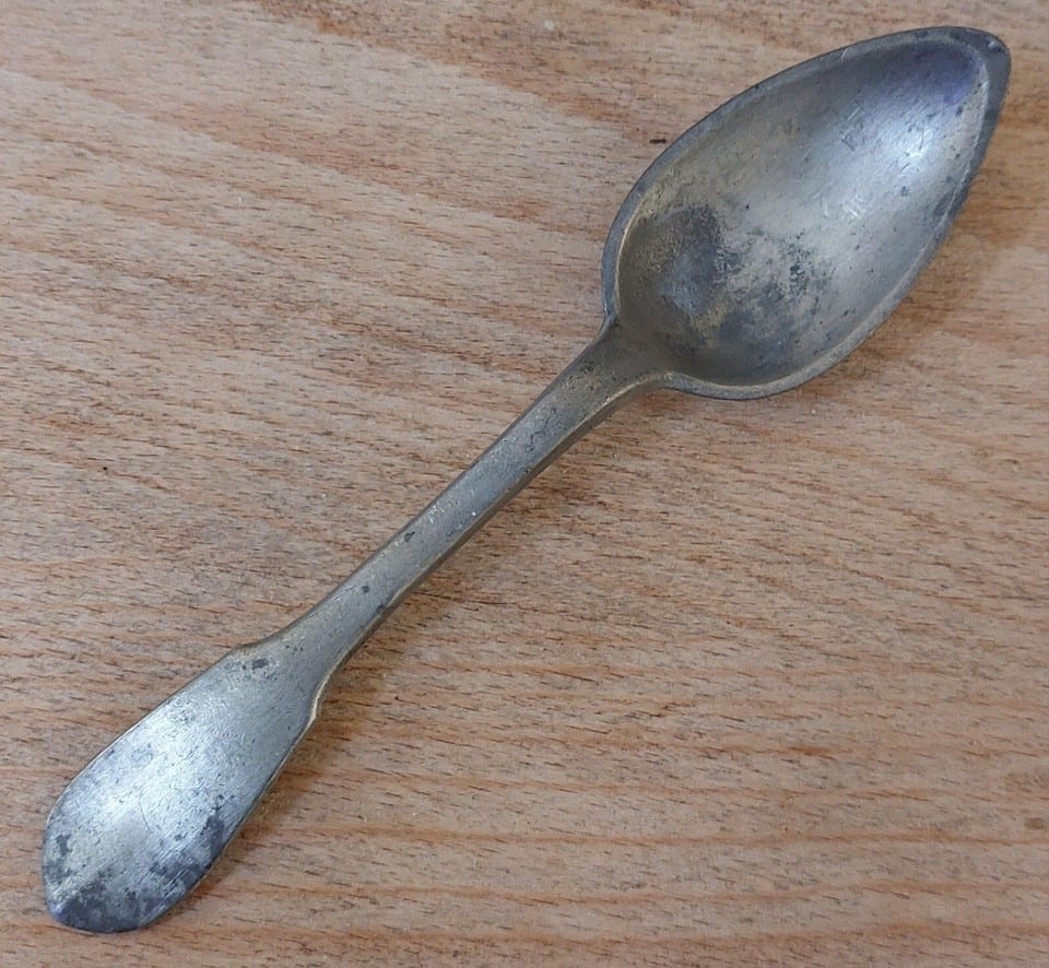 CUILLÈRE en étain XVIIIème signée LELIEVRE cuillère à soupe, à ragoût, sauce...