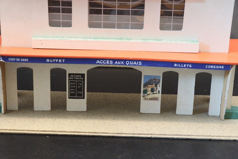 TRAINS HORNBY MECCANO GARE DÉMONTABLE N°19 MARSEILLE — foto 2