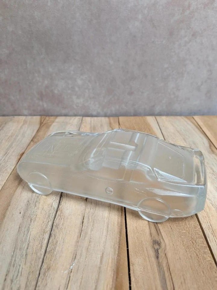 Voiture miniature en verre moulé transparent – Décoration vintage