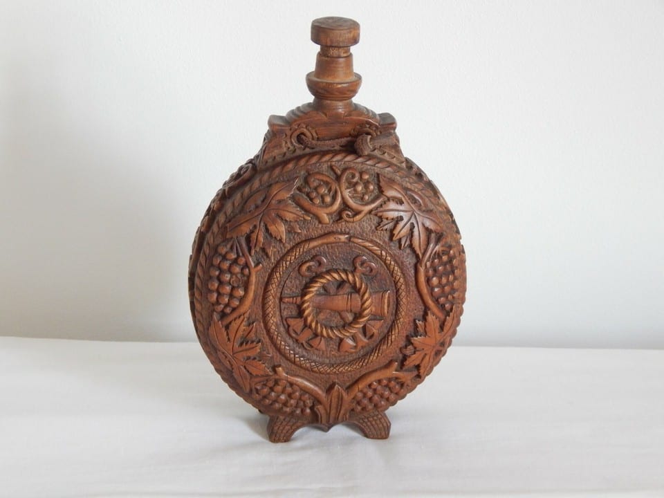 ANCIENNE Bouteille GOURDE à LIQUEUR en BOIS Sculpté Forêt Noire à Décor CHASSE — photo 3
