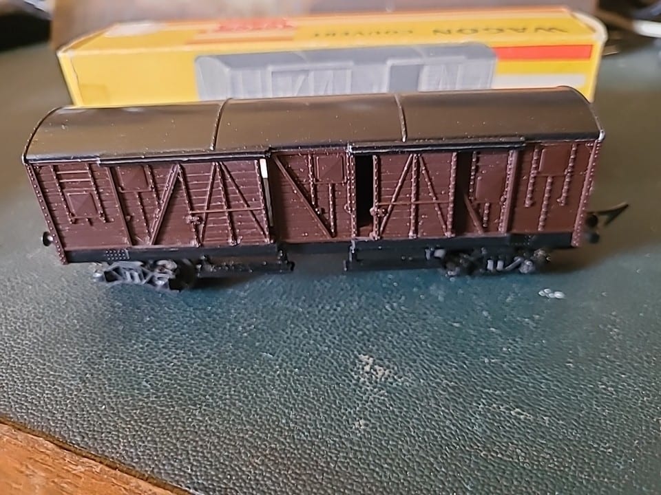 Boite "GéGé" de train électrique avec son  wagon couvert HO SNCF vintage — photo 2