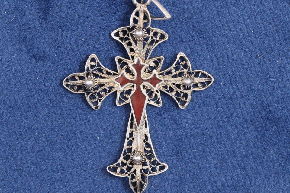 Pendentif ancien argent filigrane croix Saint-Jacques émaillée rouge Compostelle — Foto 5