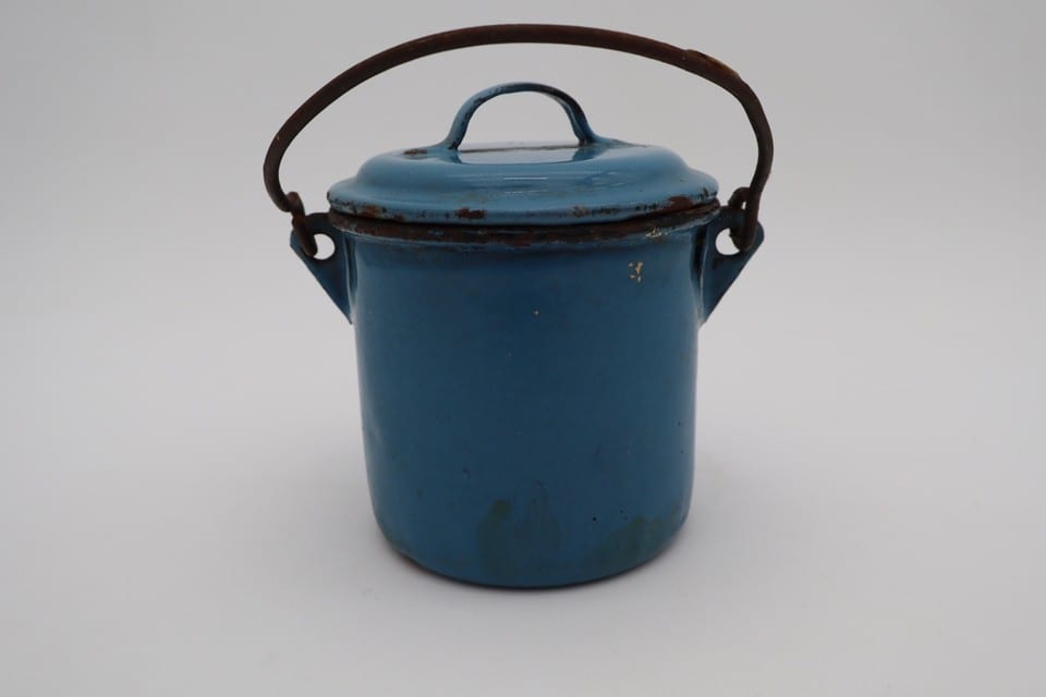 Ancien pot émaillé bleu avec couvercle et anse – déco campagne - vintage — photo 4