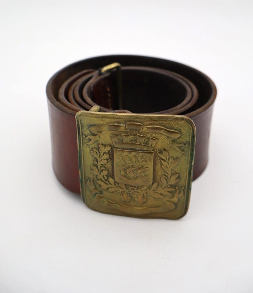 Ceinturon de sapeur-pompier en cuir et plaque laiton Ville de Paris vers 1900 — photo 2