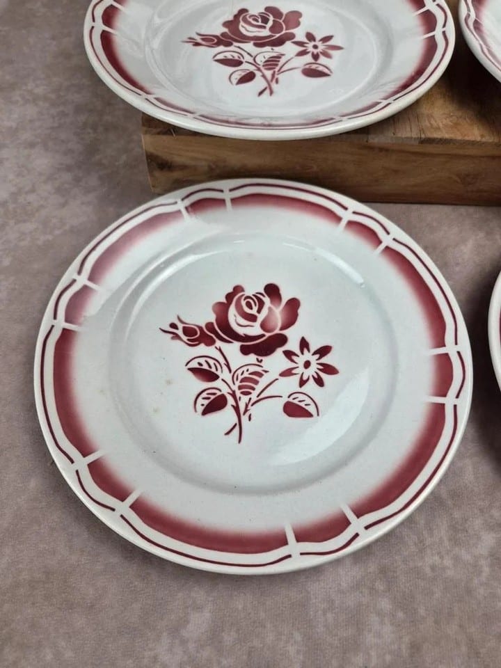 Lot de 6 assiettes plates anciennes Badonviller Fb – roses bordeaux — photo 8