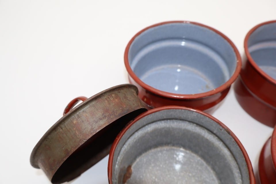 Ancienne gamelle ouvrière en tôle émaillée – 4 boîtes empilables avec couvercle — photo 8