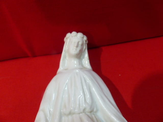 VIERGE EN PORCELAINE DE ANDENNE BELGIQUE HAUT 25 CM — photo 2