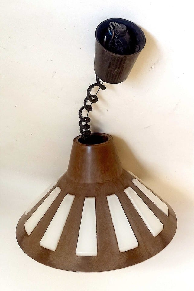 Lustre suspension industrielle monte et baisse Années 70 Diamètre 40 cm — photo 3