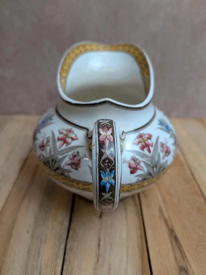 Ancien pot à lait Sarreguemines U&c – Terre de fer – Modèle Derby polychrome — photo 5