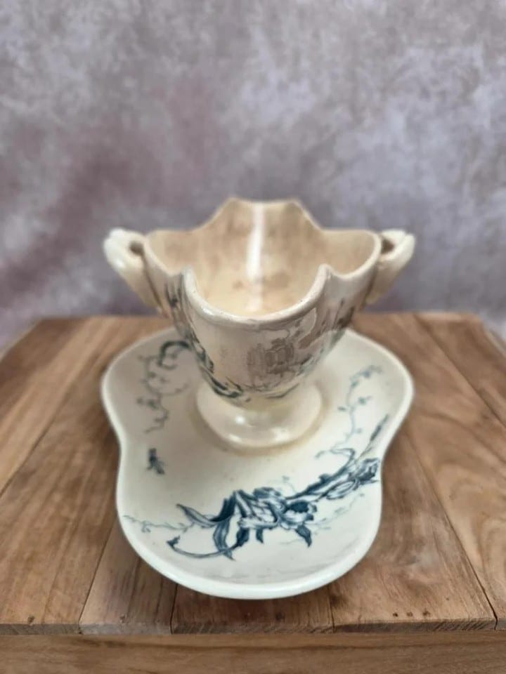 Saucière ancienne Gien Iris terre de fer fin Xixe siècle — photo 2
