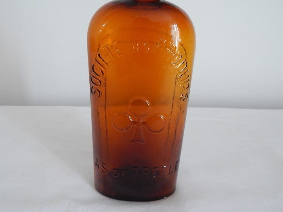 ANCIENNE et Véritable BOUTEILLE en VERRE " Société des Produits AS de Trèfle " — photo 2