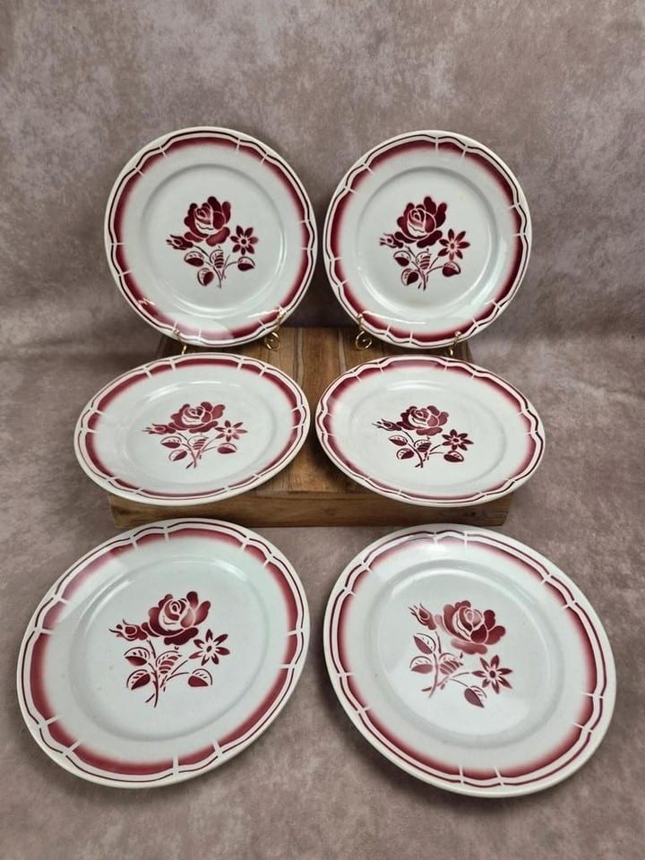 Lot de 6 assiettes plates anciennes Badonviller Fb – roses bordeaux — photo 2