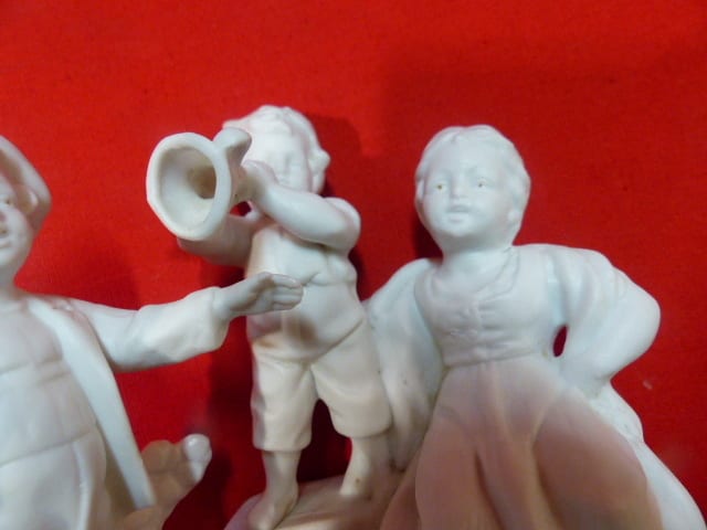 biscuit 3 enfants  long 13 haut 12 prof 8 cm — photo 3
