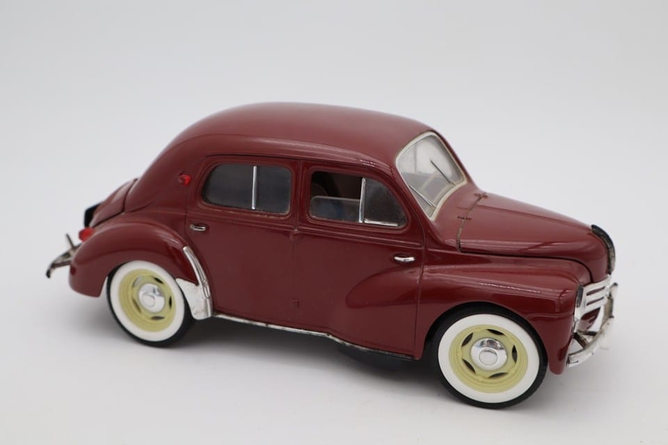 Renault 4 CV miniature Solido – Échelle 1/17 – Made in France – Bordeaux — photo 3