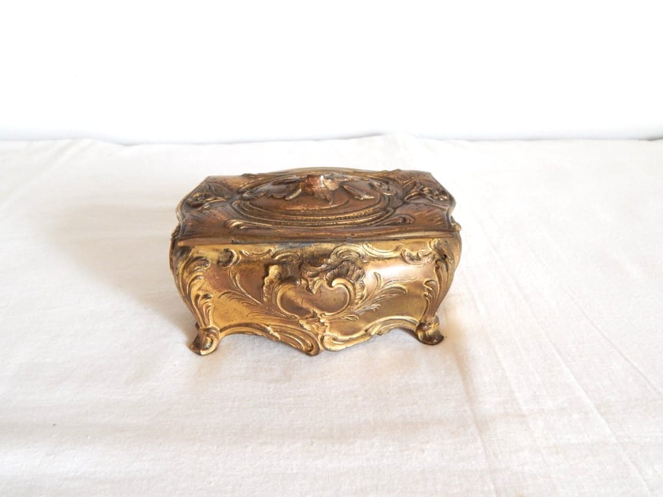 ANCIENNE Boîte Coffret à Bijoux en Métal à Décor FLORAL — photo 4