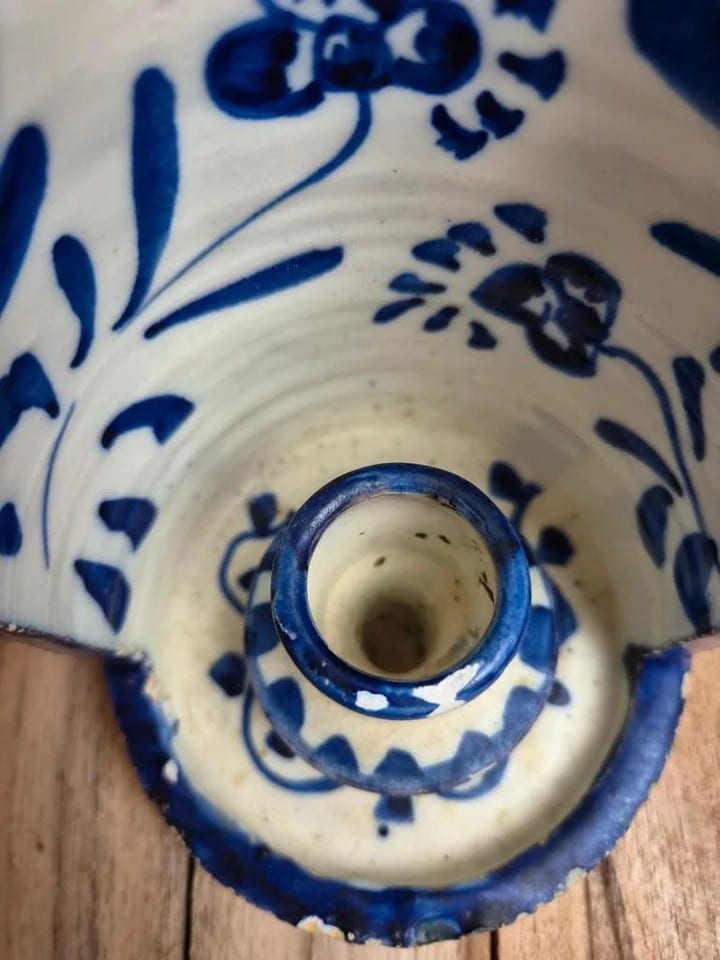 Bougeoir de chambre vintage en faïence bleu et blanc – décor peint main — photo 7