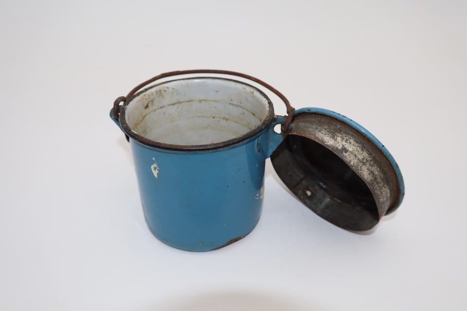 Ancien pot émaillé bleu avec couvercle et anse – déco campagne - vintage — photo 6