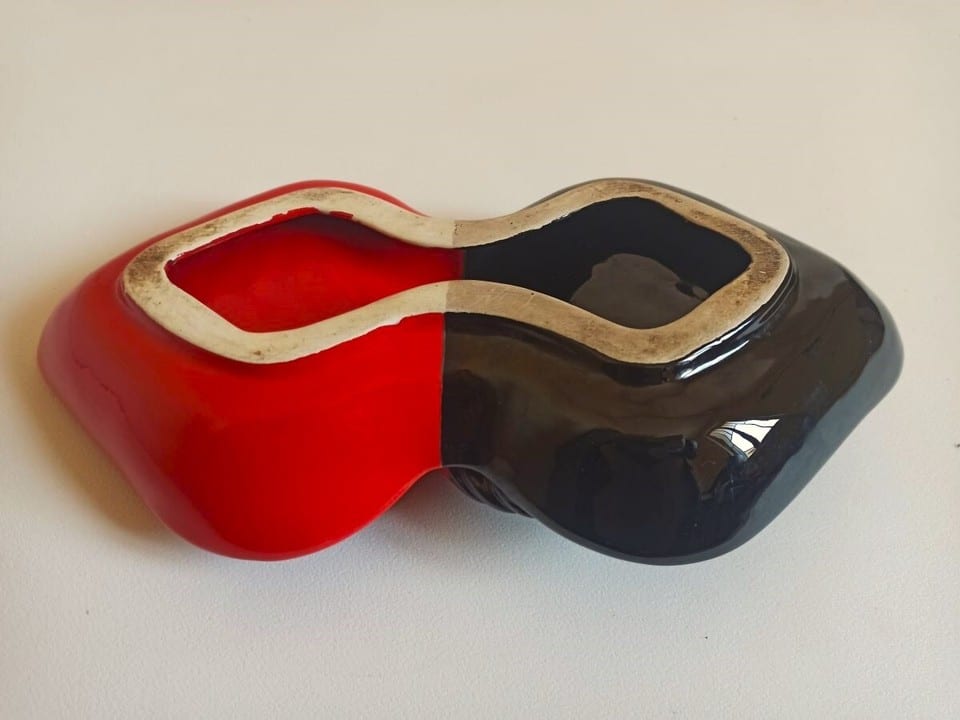 Double coupelles céramique rouge noire Années 50 — photo 7