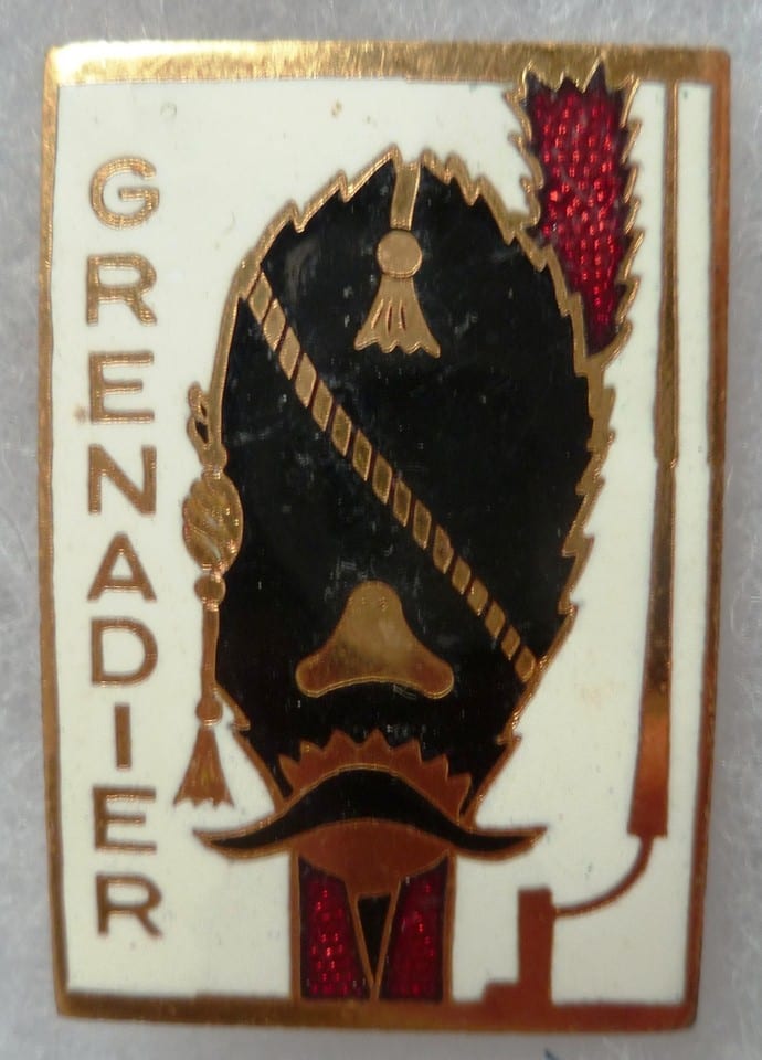 Insigne Marine Patrouilleur GRENADIER 1944/1958 émail Augis ORIGINAL France
