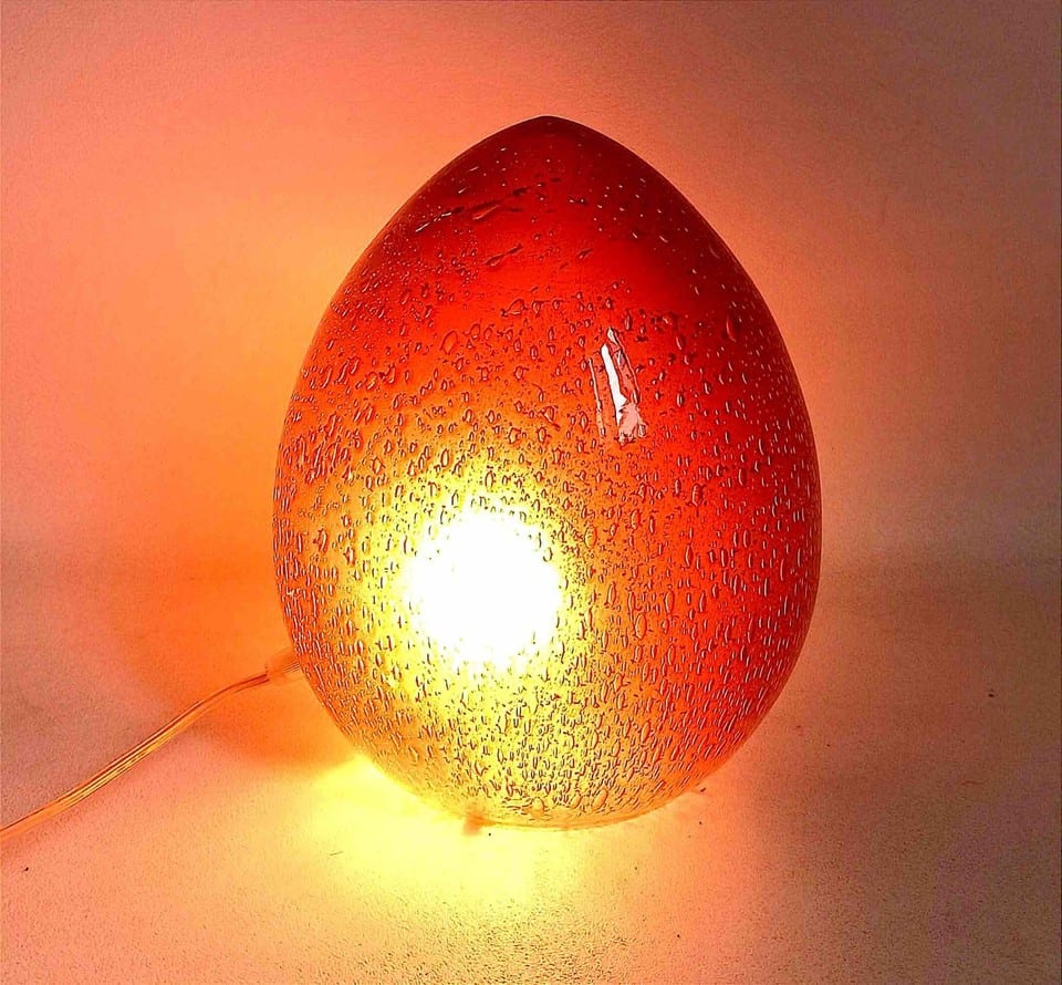 Lampe forme oeuf verre bullé Années 70 Hauteur 23,6 cm