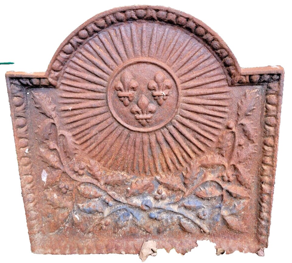 plaque cheminée  pour déco ressoudée haut 44 larg 45 cm
