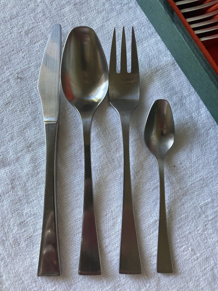 Ménagère 48 pieces en inox Guy Degrenne, vintage, modèle Jet, Space Âge — photo 2